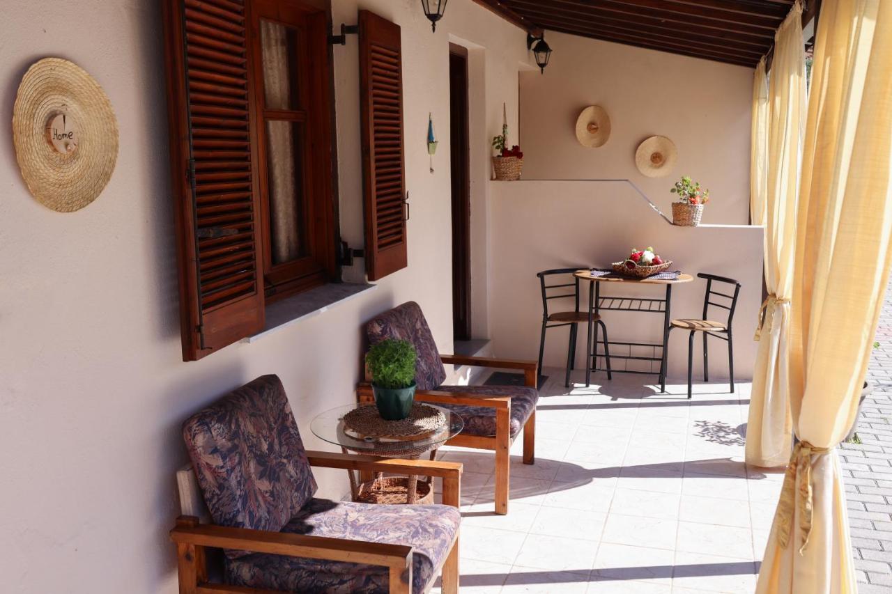 F & B Summer Collection - Skiathos - Maistrali For 2 Apartament Troulos